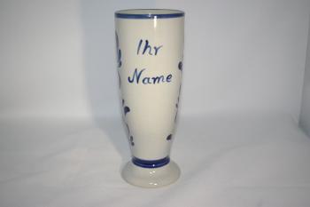 Weizenbierhumpen mit Text bemalt